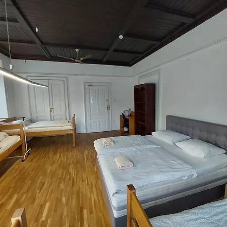 The Villa, Center Affittacamere