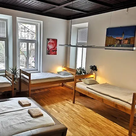Hiša za goste The Villa, Center
