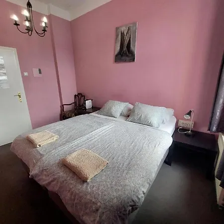 The Villa, Center Maison d'hôtes *