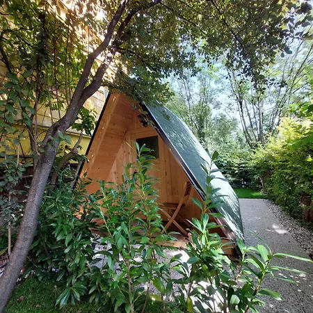 Hiša za goste The Villa, Center 4*
