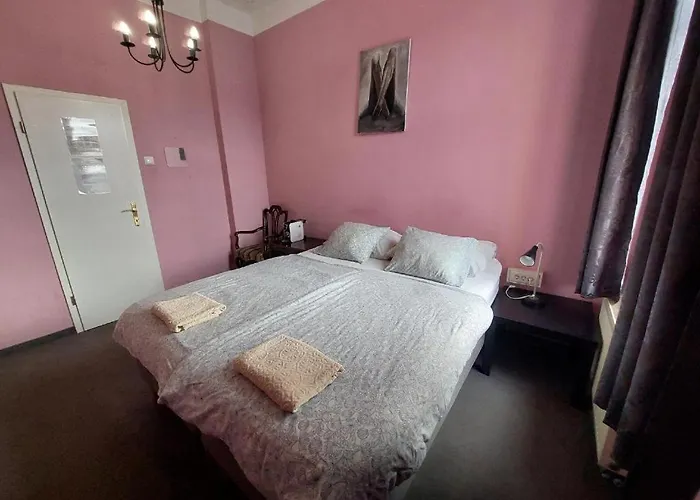 The Villa, Center Гостевой дом 4*