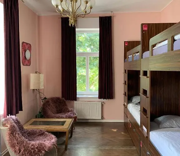 Гостевой дом The Villa, Center 4*