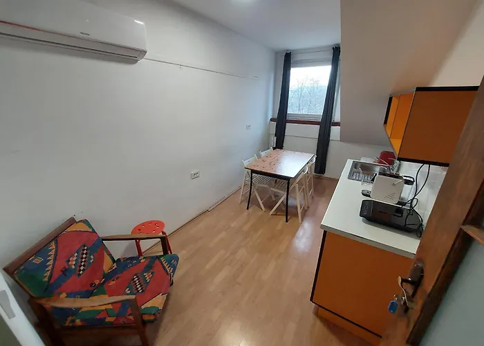 The Villa, Center Гостевой дом 4*