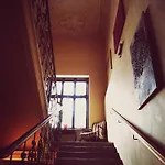 The Villa, Center Gostinjska kuća 4*